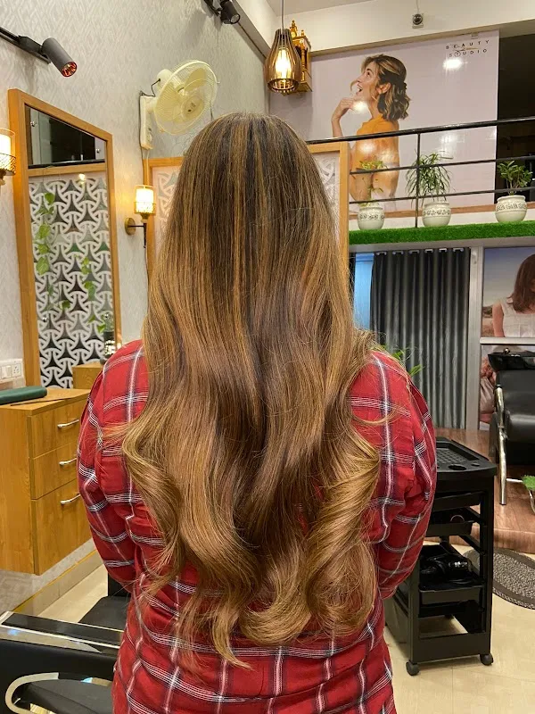 Beauty studio salon