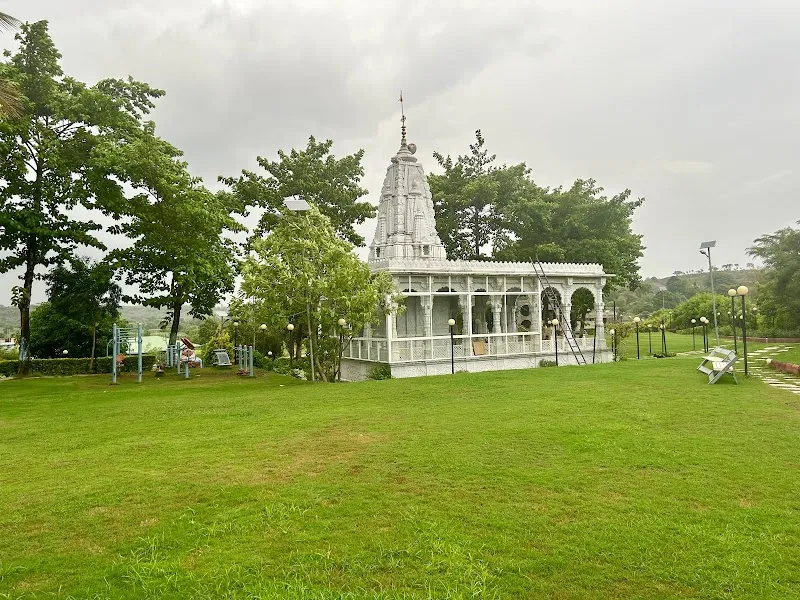 Nirvana Naturopathy and Retreat