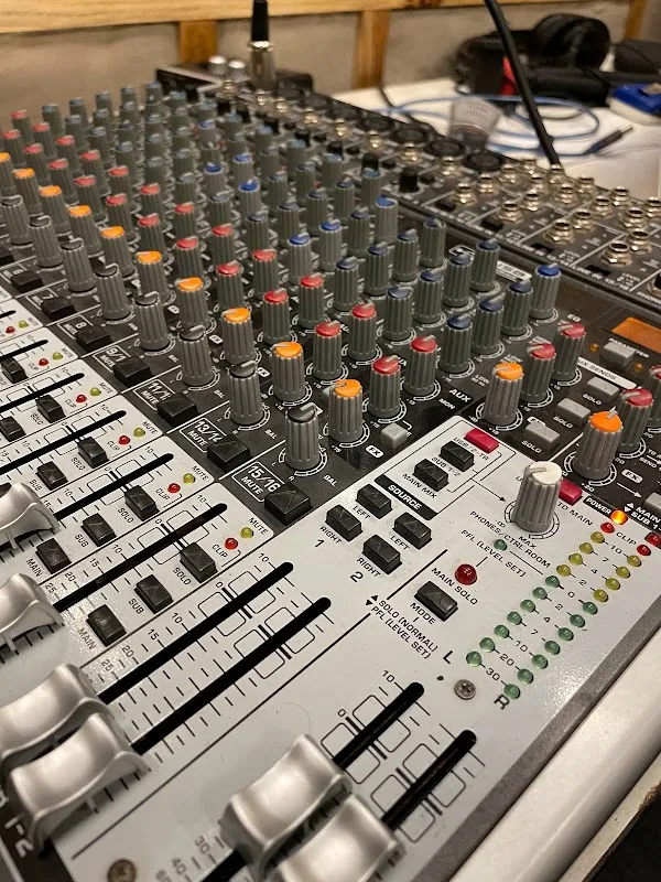 Dean Music Studio (Recording Studio)