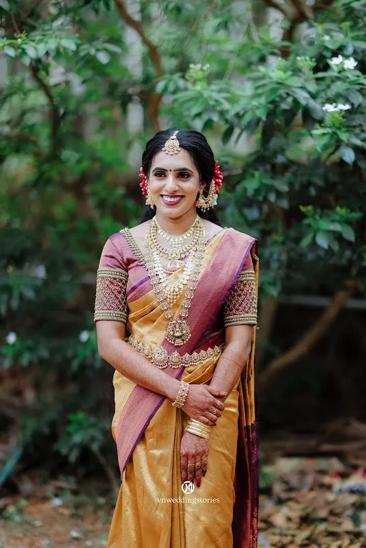 SRUTHI BRIDAL MAKE OVER STUDIO &LADIES KIDS SALOON