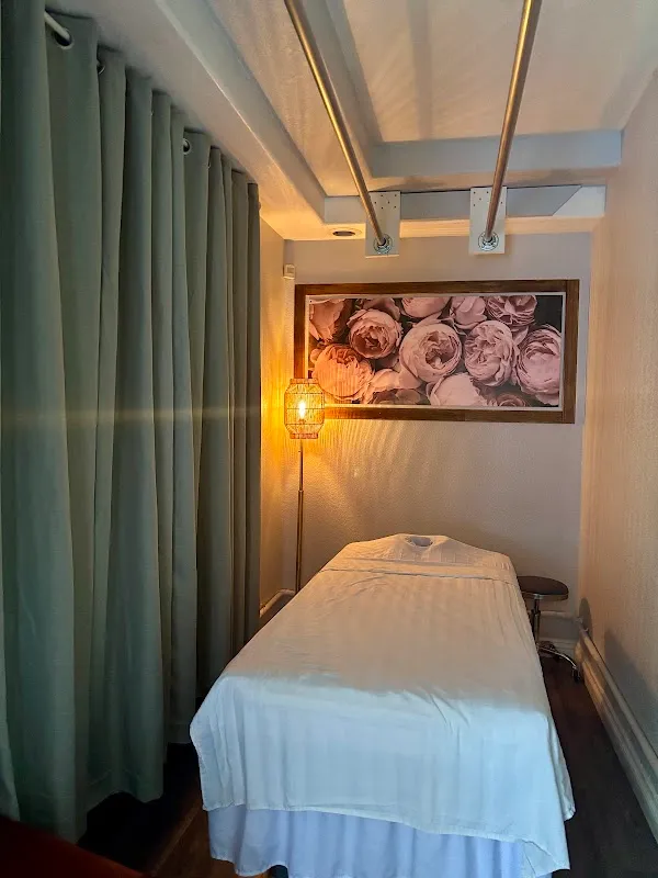 LUXE Thai Spa & Massage