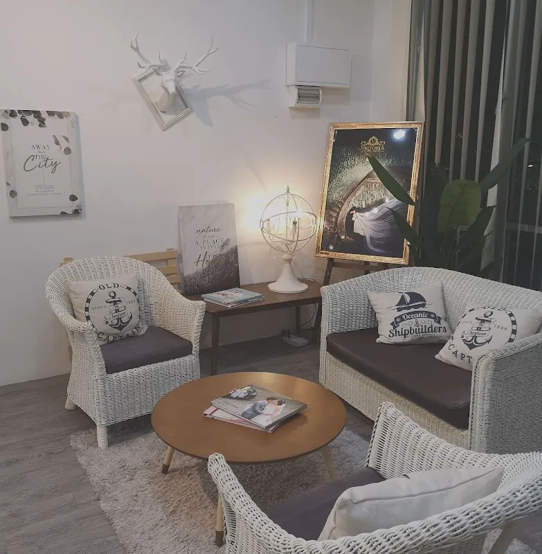 victoria bridal house