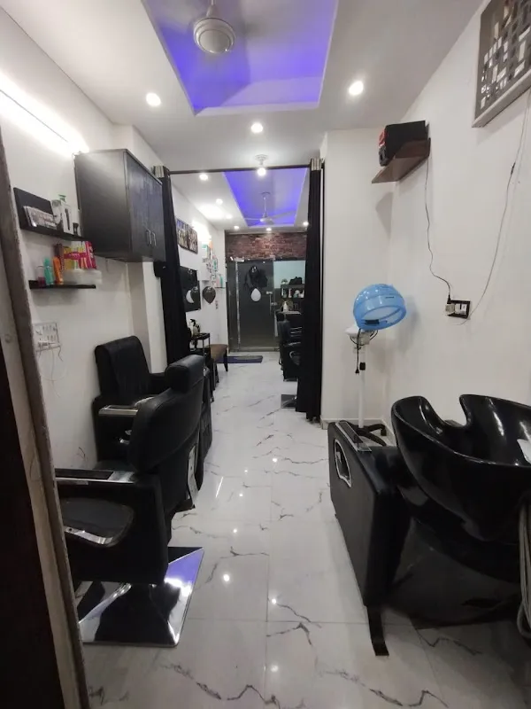 D&B Dark & Blonde unisex salon