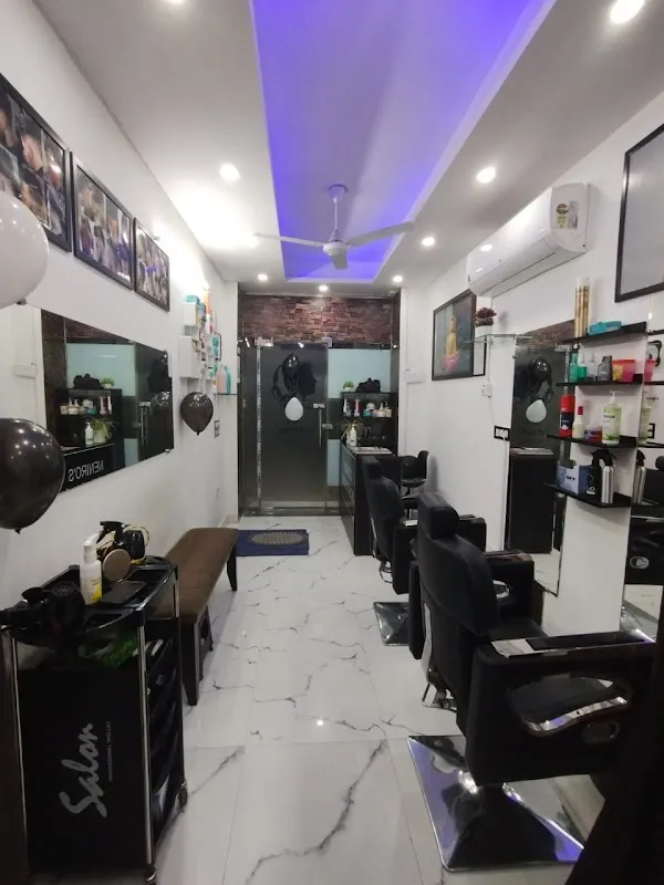 D&B Dark & Blonde unisex salon