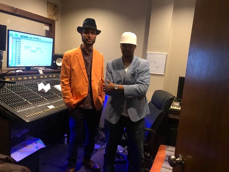 Honor Roll Entertainment & Studios