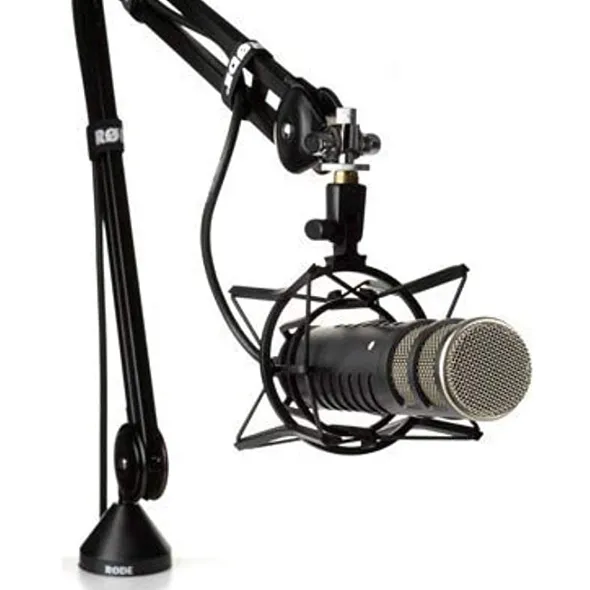 MICROPHONE PODCAST STUDIO