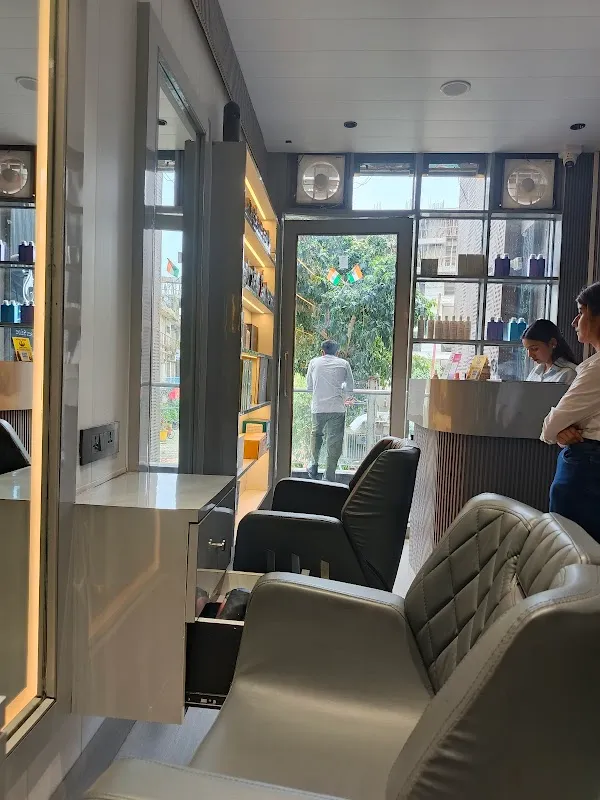 Meher Makeover Unisex Salon