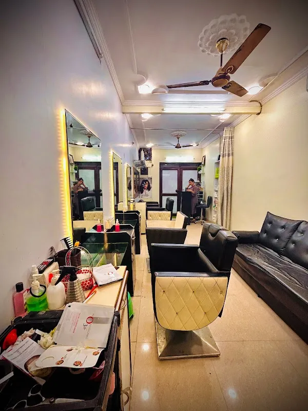 The Glamour studio