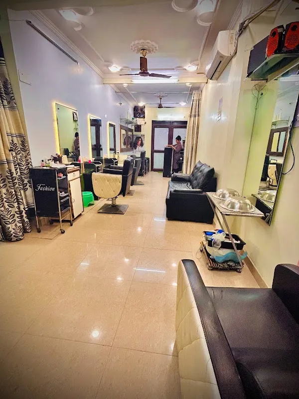 The Glamour studio