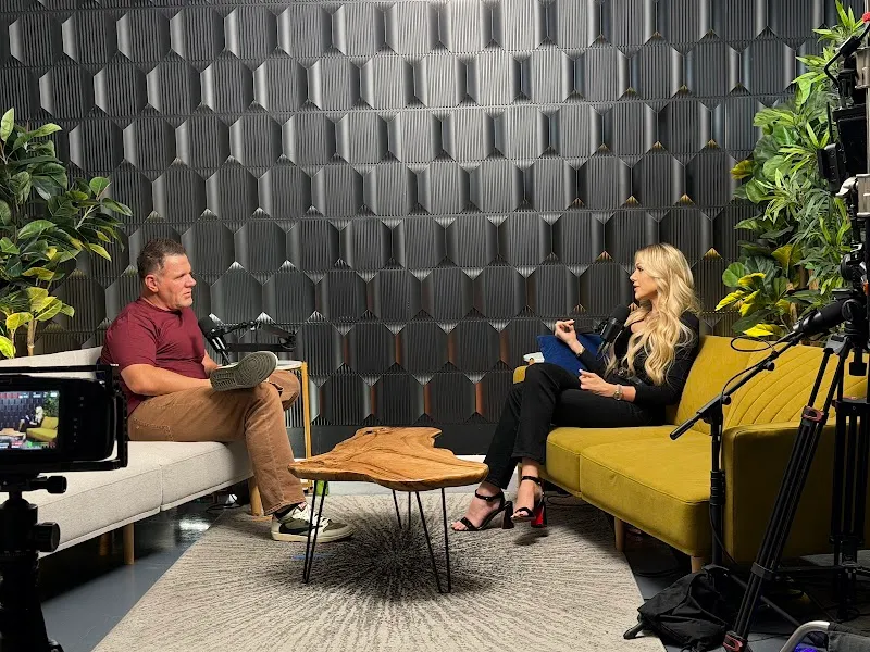 AZ Pod Studio
