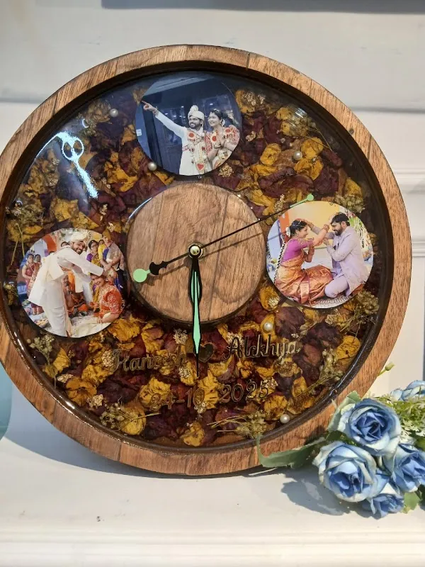 Flicker Colors - Resin Art Studio in Bangalore | Varmala Preservation | Flower Preservation | Resin wall Clock