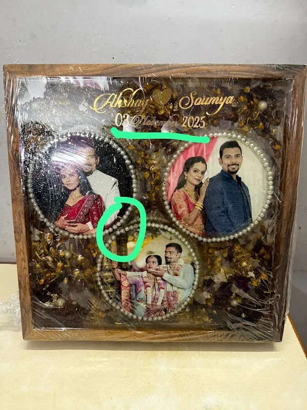Flicker Colors - Resin Art Studio in Bangalore | Varmala Preservation | Flower Preservation | Resin wall Clock