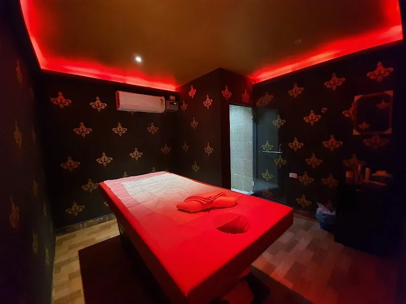 The Signature Unisex Spa
