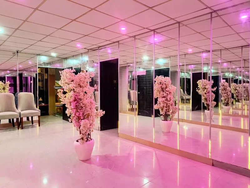 A-ONE SPA Karol Bagh - Luxury Spa In Karol Bagh
