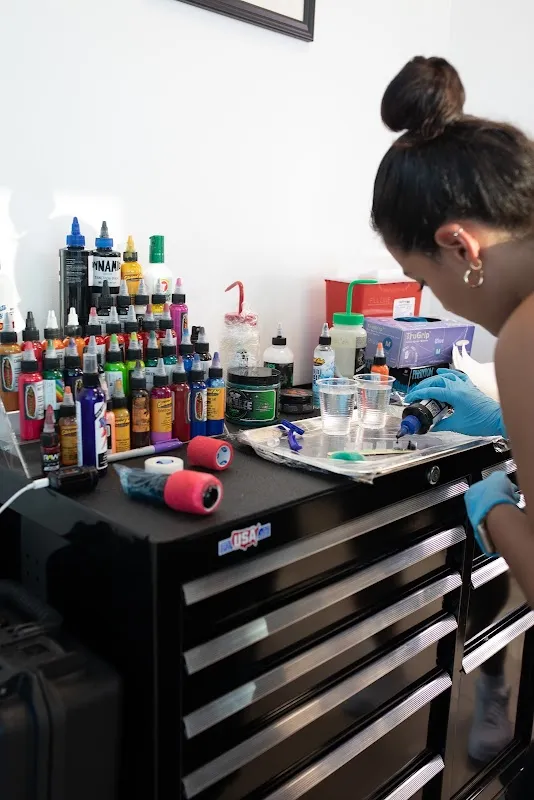 KINGS OF QUEENS Tattoo & Beauty Studio