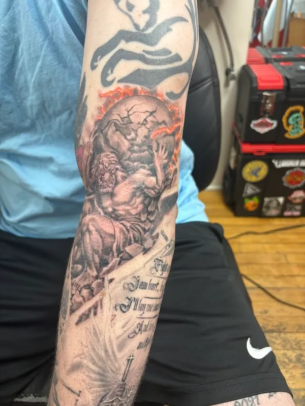 KINGS OF QUEENS Tattoo & Beauty Studio