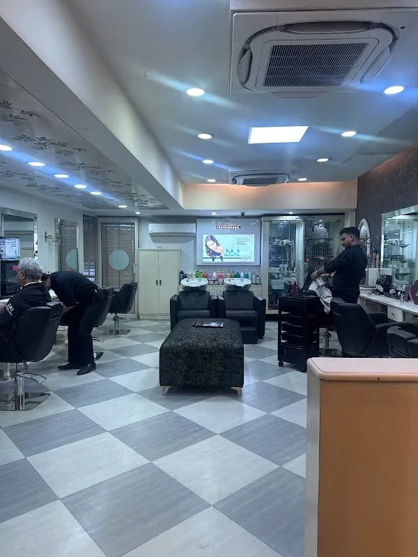 Portfolio Salon (previously Cut & Style) - Safdarjung Enclave, New Delhi