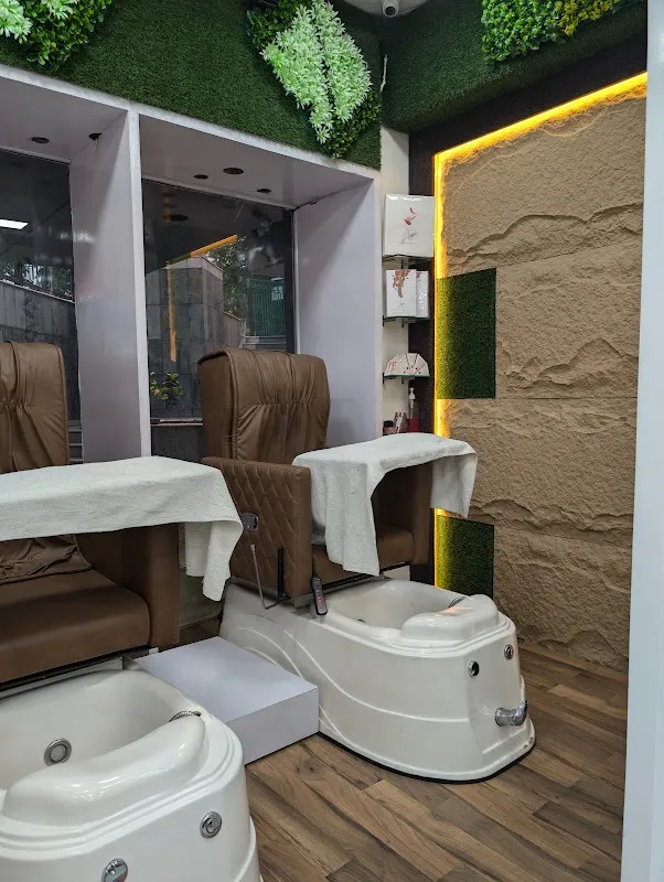 SG Star Salon & Academy