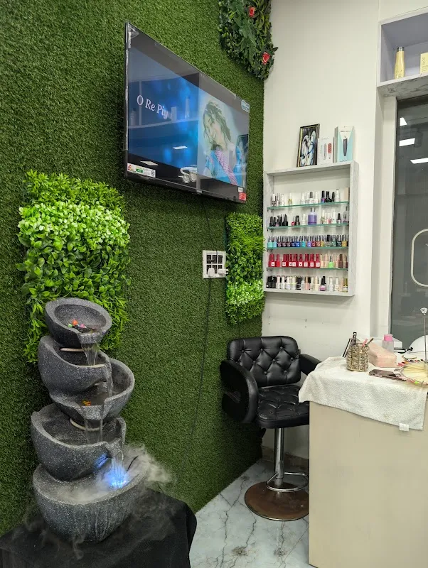 SG Star Salon & Academy