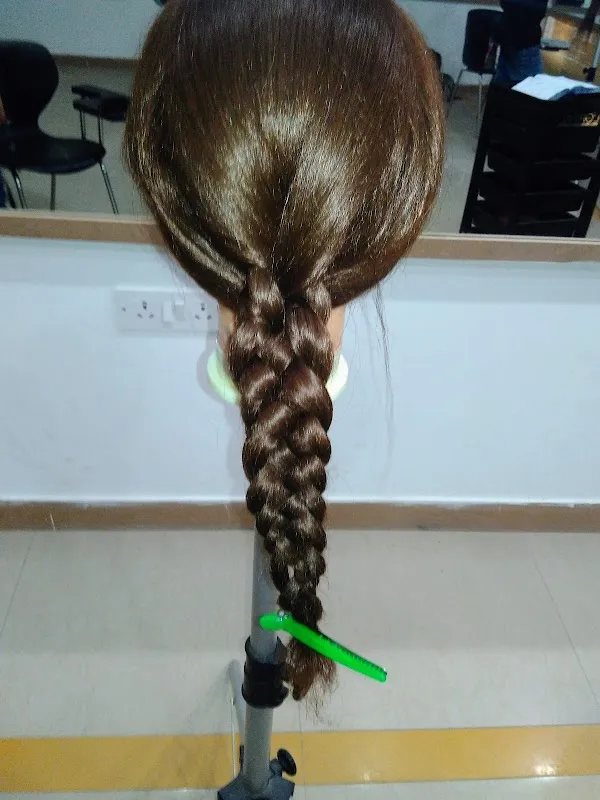 IQRA UNISEX HAIR & BEAUTY SALON