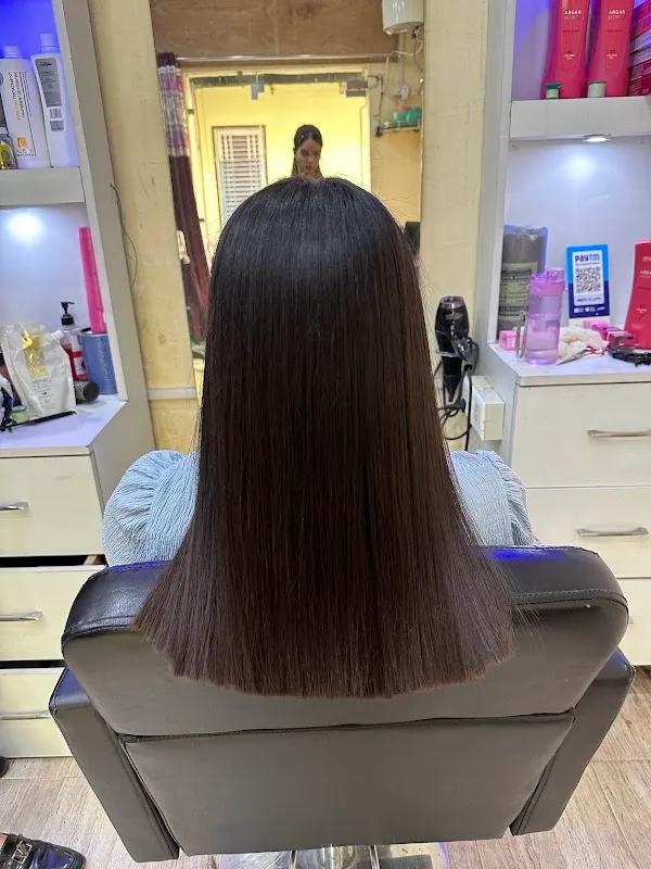 IQRA UNISEX HAIR & BEAUTY SALON