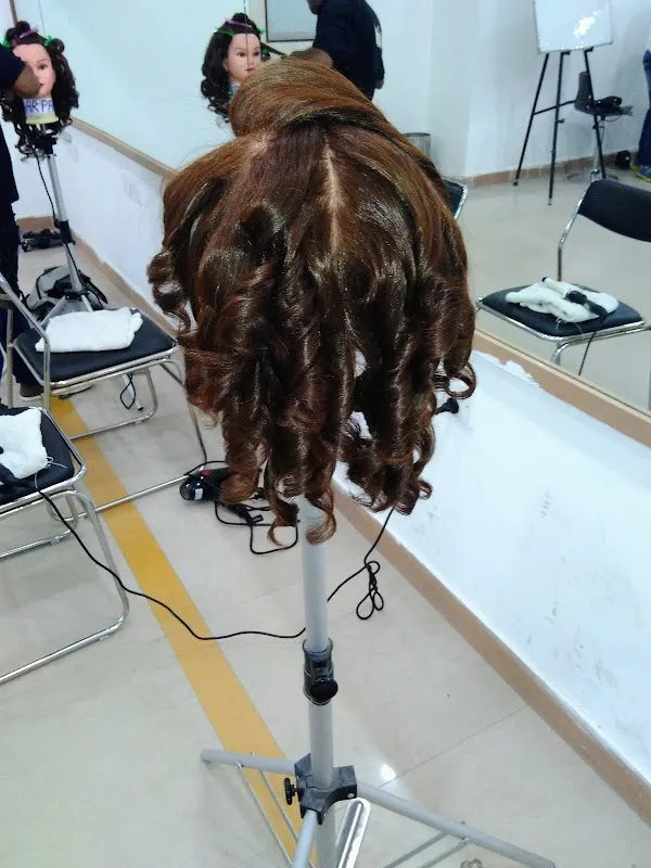 IQRA UNISEX HAIR & BEAUTY SALON