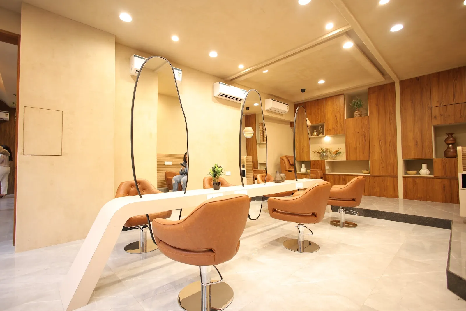 Splash Salon, Juhu