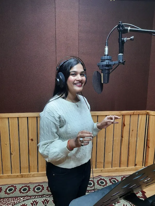 6 Music Studio