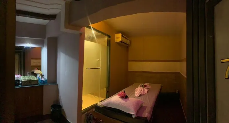 Bling Spa In Kandivali East