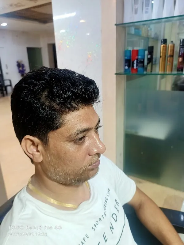 M PRIME UNISEX SALON