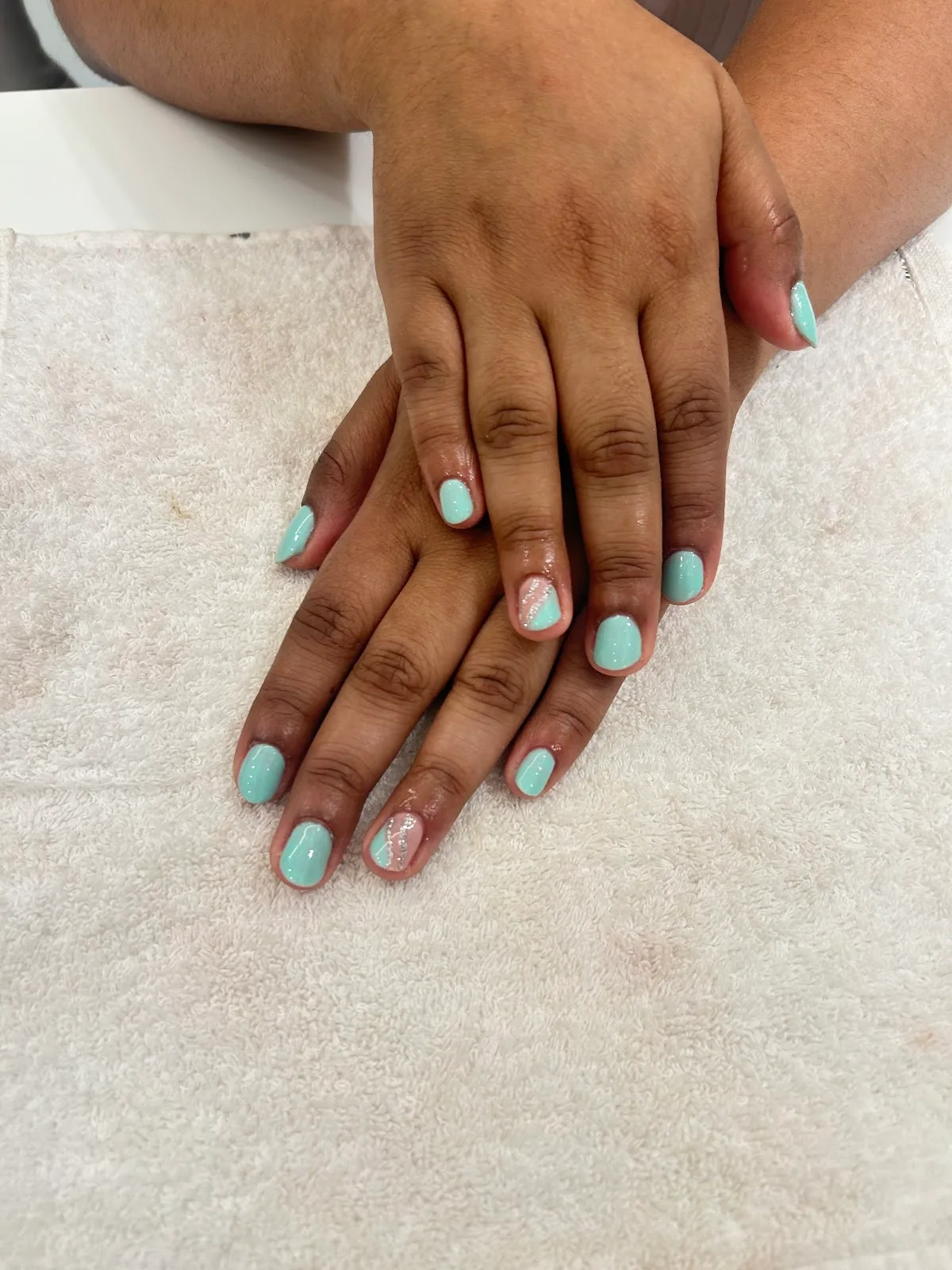 Essentia The Salon Lounge - Unisex Hair & Beauty Salon in Attapur, Hyderabad