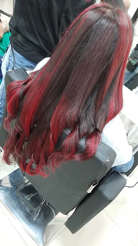 GreenTrends Unisex Hair & Style Salon