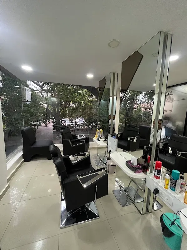 GreenTrends Unisex Hair & Style Salon