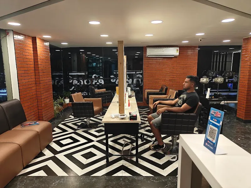 GreenTrends Unisex Hair & Style Salon