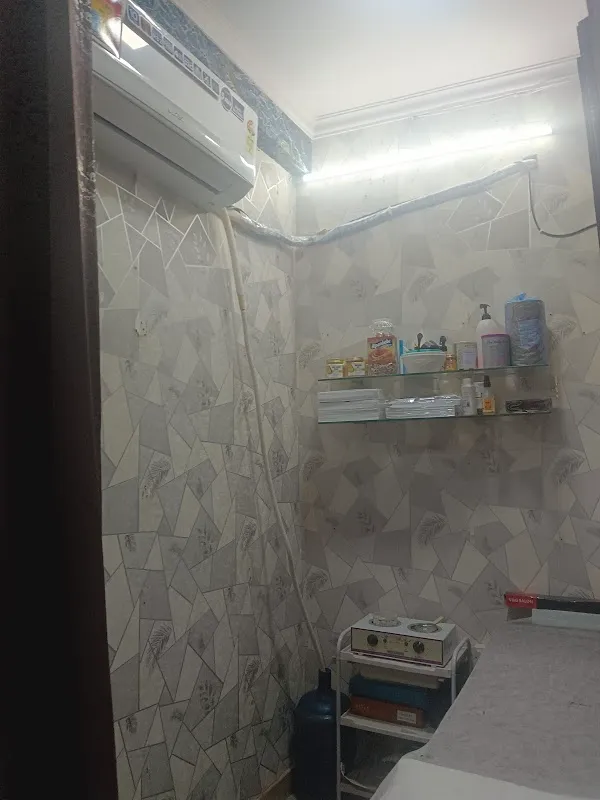 Beauty looks salon and academy