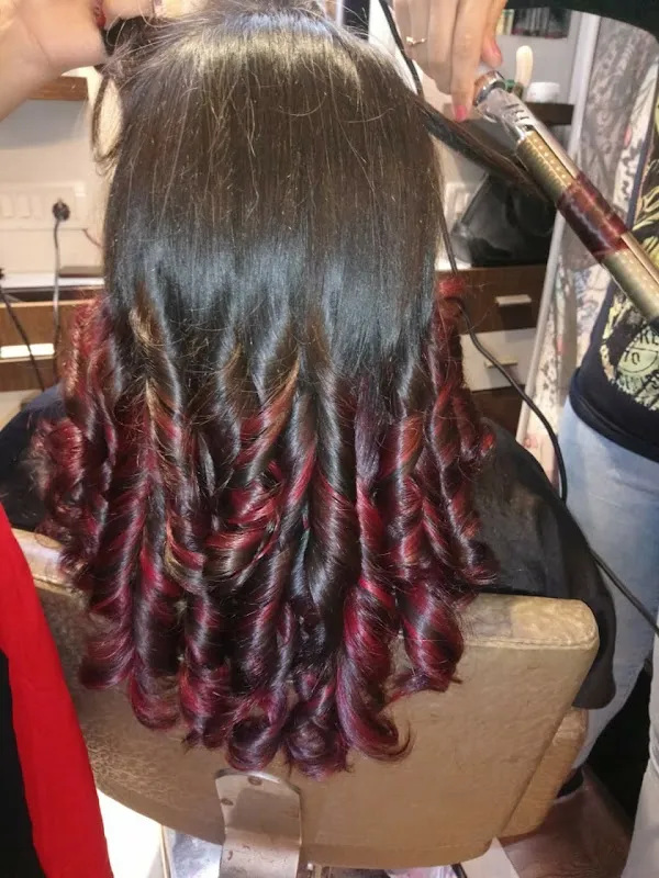 Pink Petals Salon & Spa (Ladies Only)