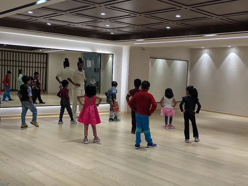 sms dance zone