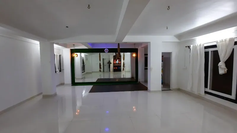SMILE YOGA STUDIO