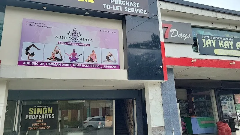 Abhi Yogshala Center/ Best Yoga Classes in Ludhiana