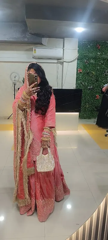 Aaisha Sheikh Academy & Salon