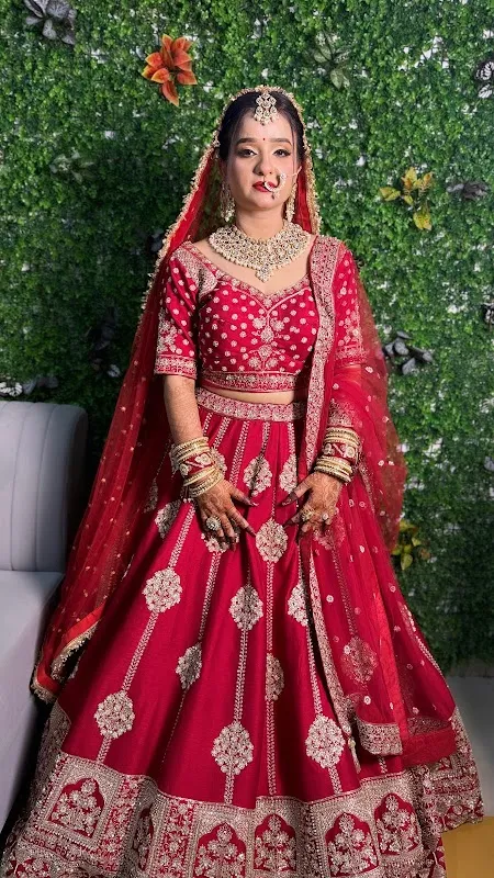 Aaisha Sheikh Academy & Salon