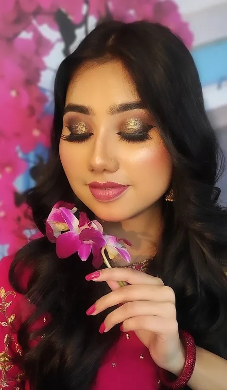 Aaisha Sheikh Academy & Salon