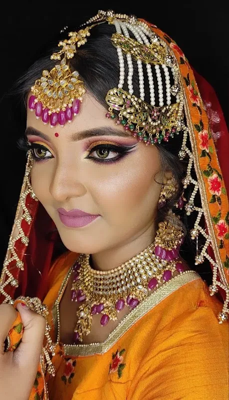 Aaisha Sheikh Academy & Salon