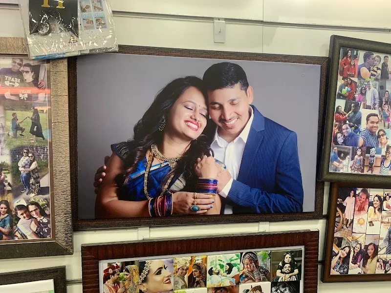 Royal Photo Studio Digital Colour Lab