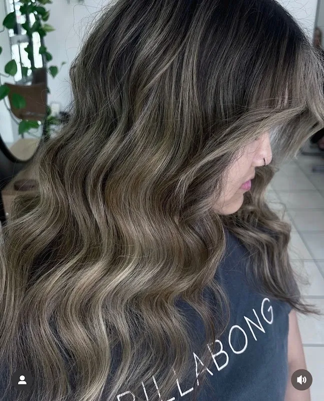 Alex Maree hair studio