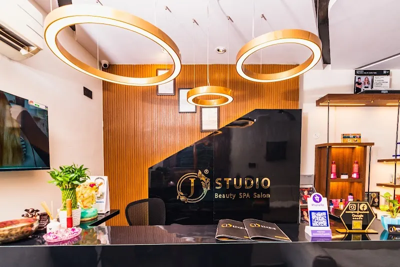 J Studio Luxury Beauty Studio