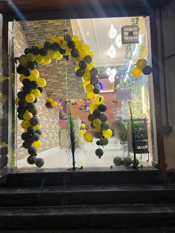 Attitude 247 unisex salon