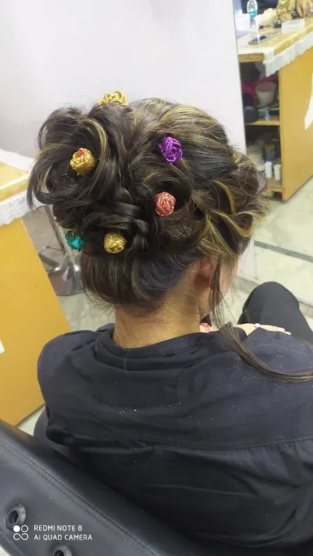 Attitude 247 unisex salon