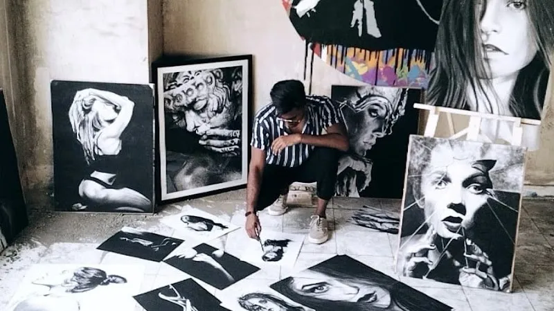 The Art ( Painting, Realistic Portrait, Charcoal Art, Sketches, Personal Classes🎨 )