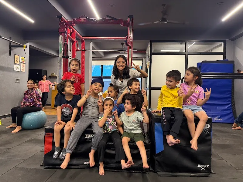 Flex and Flow fitness studio | AERIAL YOGA, PILATES & CALISTHENICS